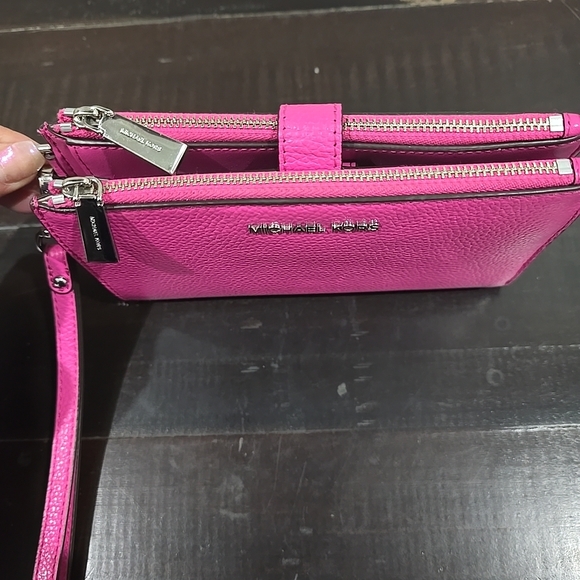 Michael Michael Kors Jet Set Double-Zip Pebbled Leather Wristlet in Cerise pink. - Picture 2 of 10